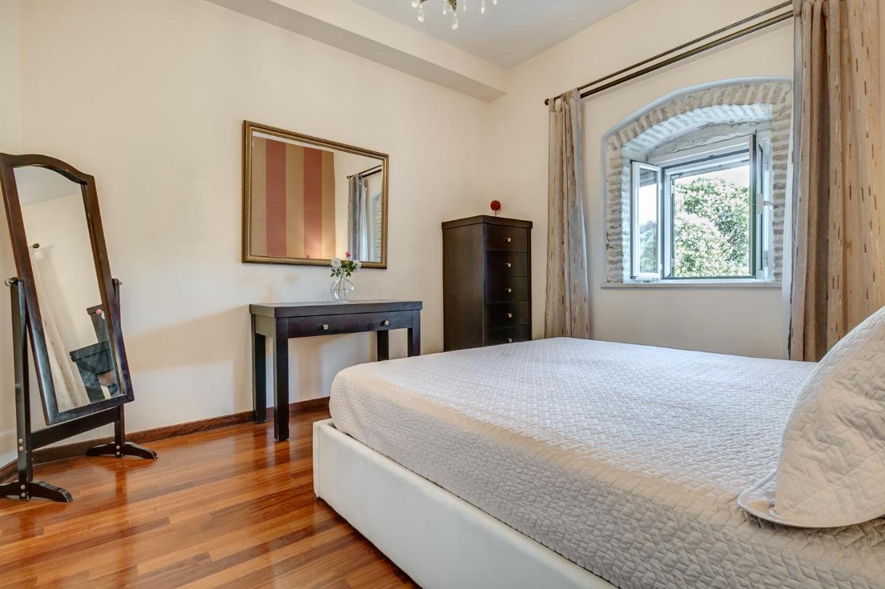Villa Ktima Loumoumba, Private