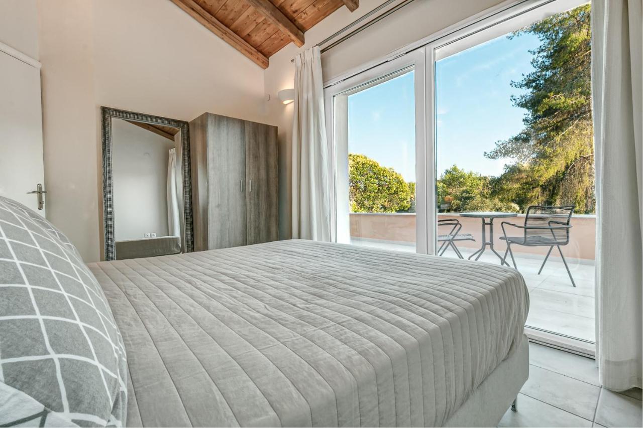 Villa Ktima Loumoumba, Private Gouviá